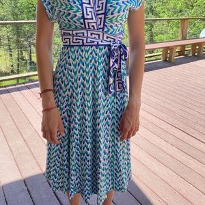 Vintage Diane Von Furstenberg Silk Wrap Dress size 2